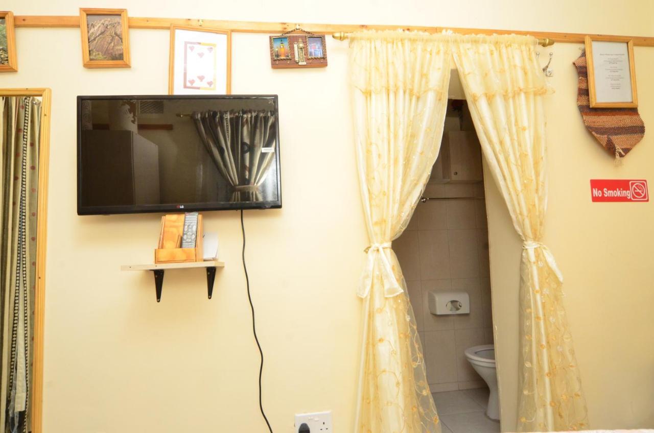 Kwampofu Guest House Harare Buitenkant foto