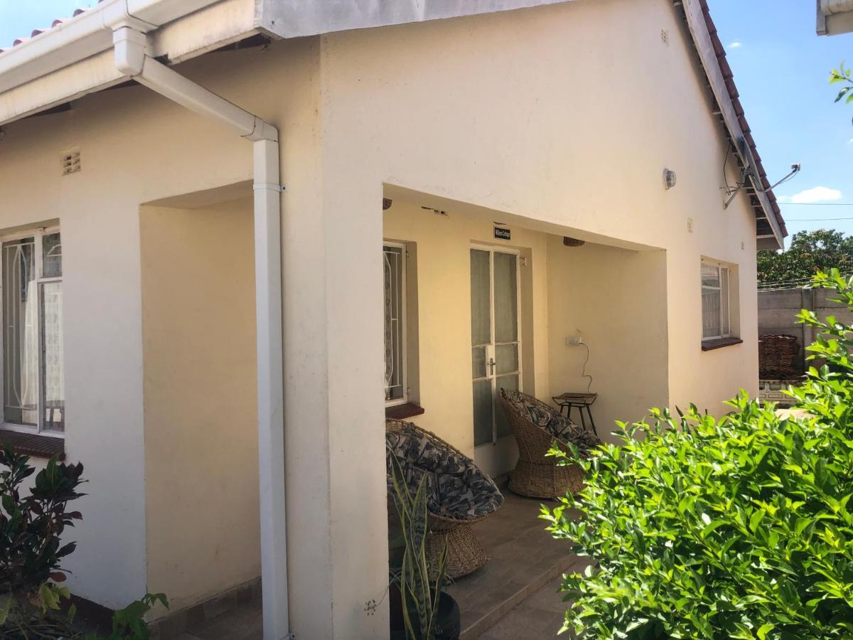 Kwampofu Guest House Harare Buitenkant foto