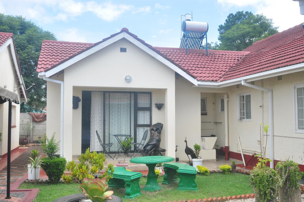Kwampofu Guest House Harare Buitenkant foto