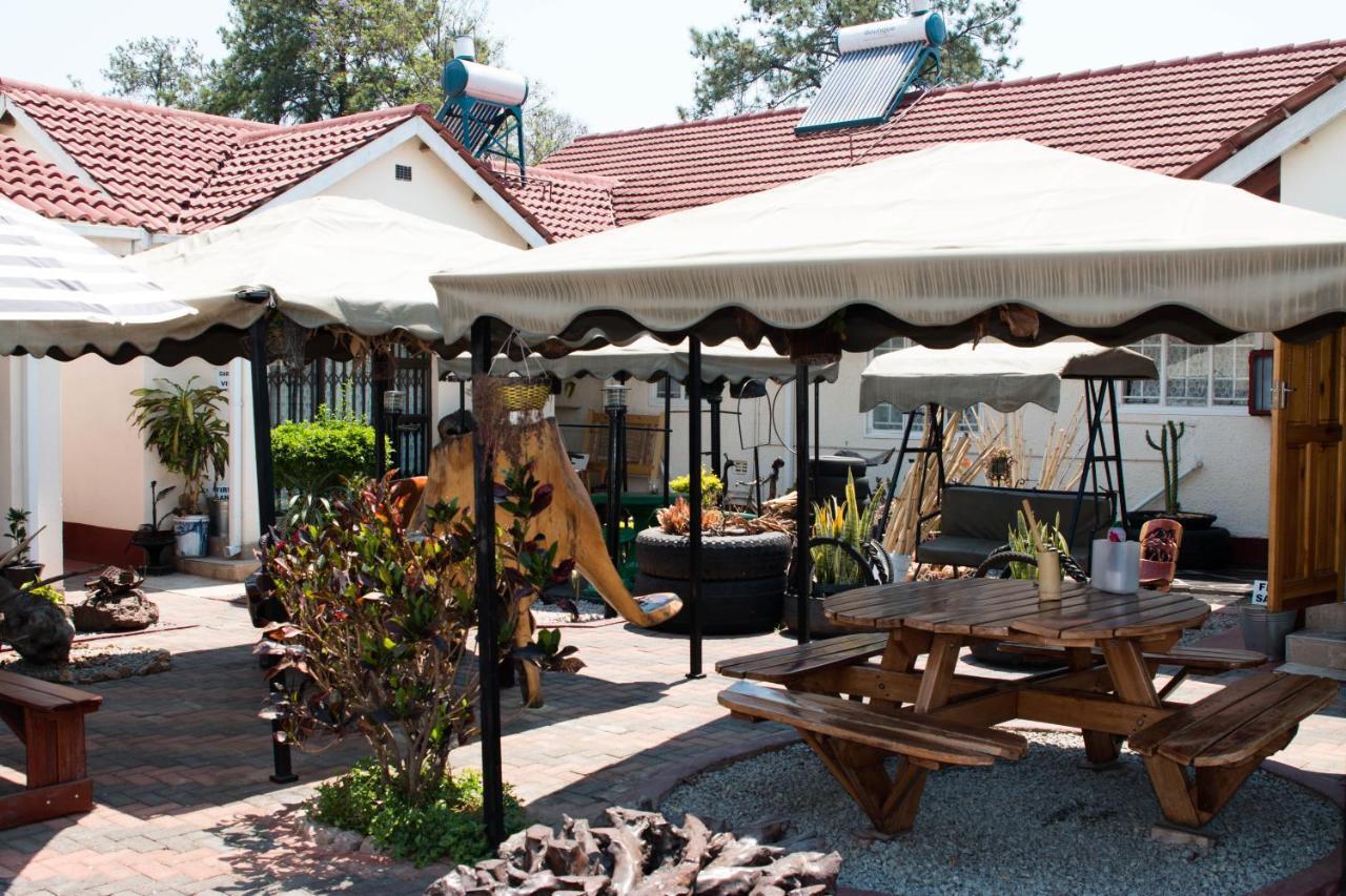 Kwampofu Guest House Harare Buitenkant foto