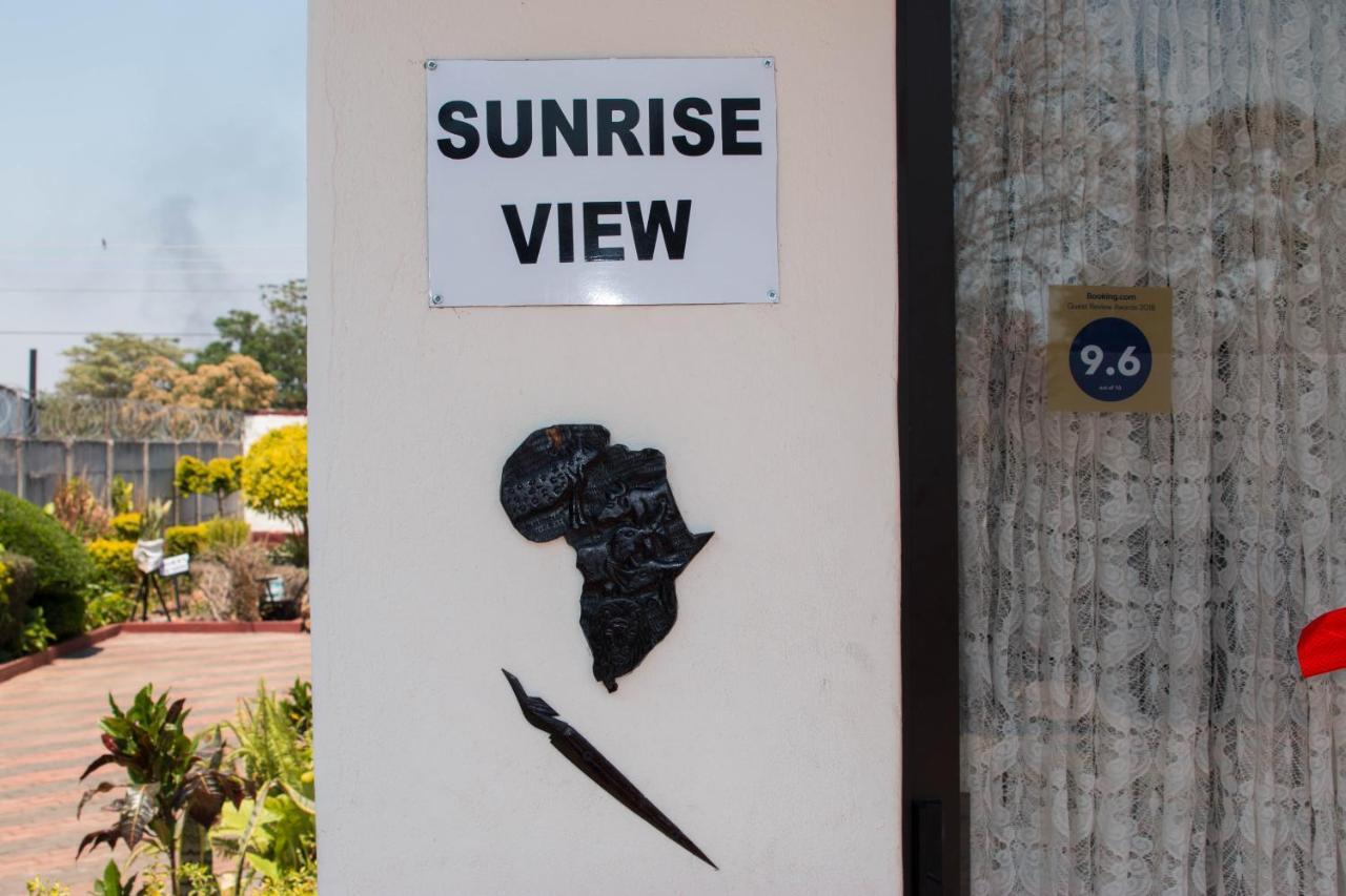 Kwampofu Guest House Harare Buitenkant foto