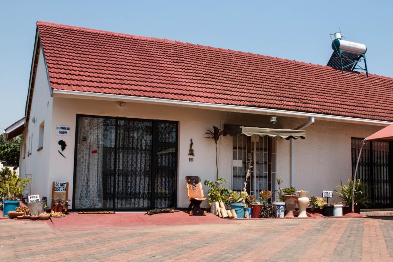 Kwampofu Guest House Harare Buitenkant foto