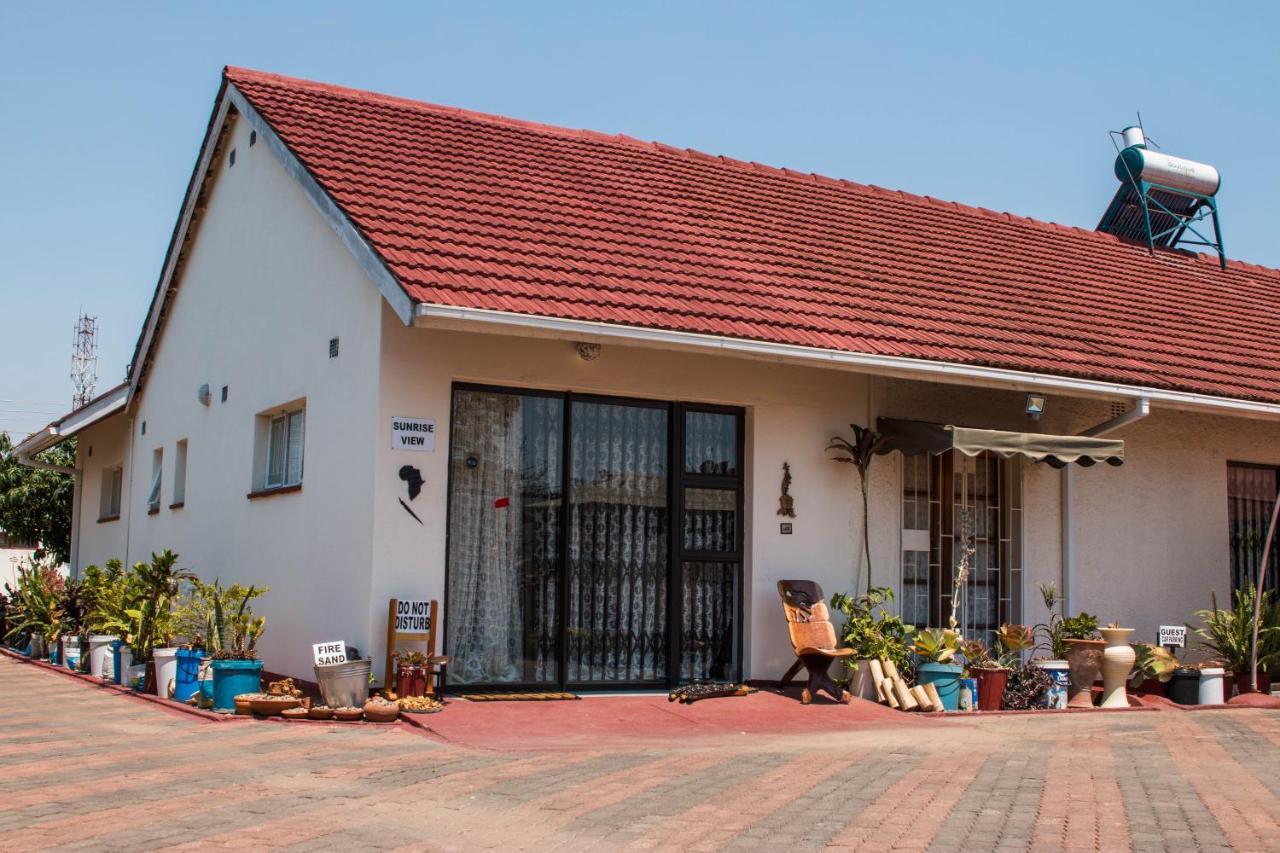 Kwampofu Guest House Harare Buitenkant foto